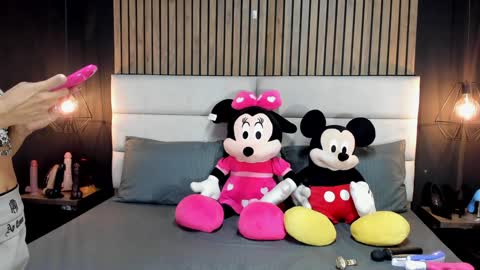 Snapshot of mayarusell01 chatting on February 4, 10:43 am Nicolle Ruselle Hello my lovely schedule for great fun from 630 am and end 800 pm Colombian time I wait for you online show from February 4, 10:43 am
