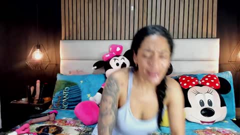 Snapshot of mayarusell01 chatting on February 10, 11:15 am Nicolle Ruselle Hello my lovely schedule for great fun from 630 am and end 800 pm Colombian time I wait for you online show from February 10, 11:15 am
