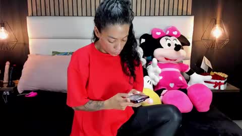 Snapshot of mayarusell01 chatting on February 16, 1:38 pm Nicolle Ruselle Hello my lovely schedule for great fun from 630 am and end 800 pm Colombian time I wait for you online show from February 16, 1:38 pm
