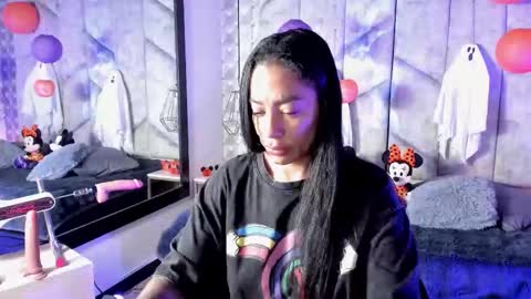 Snapshot of mayarusell01 chatting on October 18, 12:41 pm Nicolle Ruselle Hello my lovely schedule for great fun from 630 am and end 800 pm Colombian time I wait for you online show from October 18, 12:41 pm