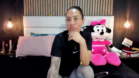 Snapshot of mayarusell01 chatting on February 19, 11:17 am Nicolle Ruselle Hello my lovely schedule for great fun from 630 am and end 800 pm Colombian time I wait for you online show from February 19, 11:17 am