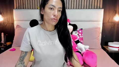 Snapshot of mayarusell01 chatting on February 23, 11:36 am Nicolle Ruselle Hello my lovely schedule for great fun from 630 am and end 800 pm Colombian time I wait for you online show from February 23, 11:36 am