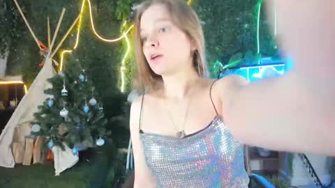 Snapshot of mayasinabon chatting on December 24, 9:06 am mayasinabon online show from December 24, 9:06 am