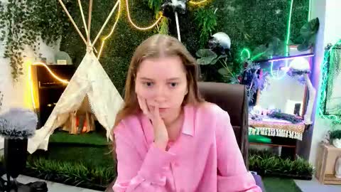 Snapshot of mayasinabon chatting on October 7, 9:03 am mayasinabon online show from October 7, 9:03 am