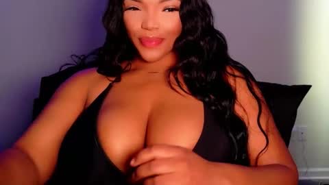 MayBabi online show from June 4, 1:26 pm