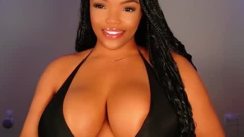 MayBabi online show from October 28, 4:35 pm