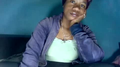 mayrah online show from February 8, 4:33 pm