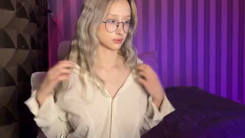 mayvi_cold online show from January 18, 11:33 pm