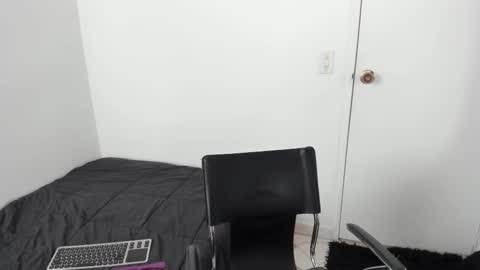 mazikeen_18 online show from November 4, 12:32 pm