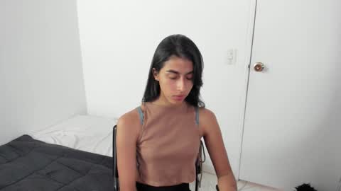 mazikeen_18 online show from December 1, 1:03 pm