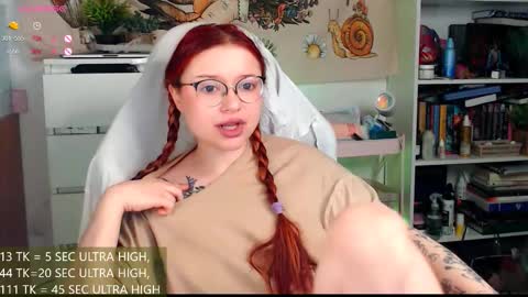 Hanna online show from December 16, 1:44 am