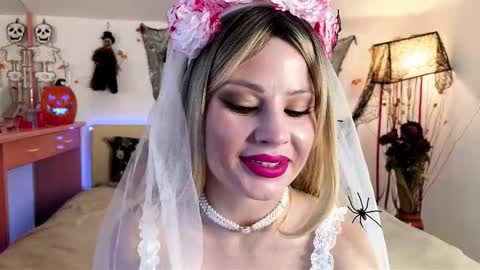 MEDEA  online show from October 31, 7:23 am