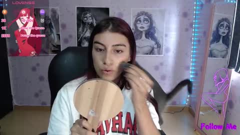Snapshot of medussa_kat chatting on February 17, 8:16 pm Katrina online show from February 17, 8:16 pm