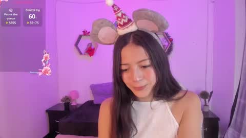 Snapshot of meelanny_ds chatting on December 20, 4:31 am online show from December 20, 4:31 am