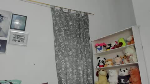 M E G A N online show from February 9, 4:42 pm