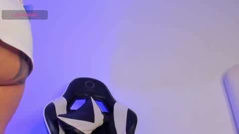 Snapshot of megan_browns1 chatting on January 21, 1:00 pm Megan online show from January 21, 1:00 pm
