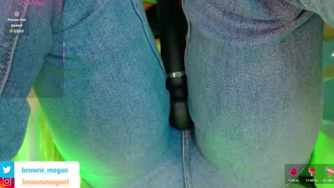 Snapshot of megan_browns1 chatting on October 1, 2:44 pm Megan online show from October 1, 2:44 pm