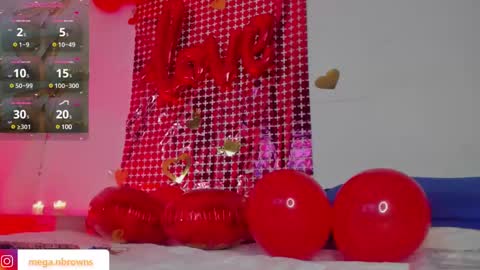 Snapshot of megan_browns1 chatting on February 13, 12:54 pm Megan online show from February 13, 12:54 pm