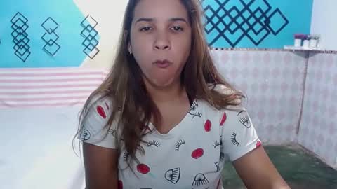 Snapshot of megan_little_ chatting on February 27, 12:32 am amanda online show from February 27, 12:32 am