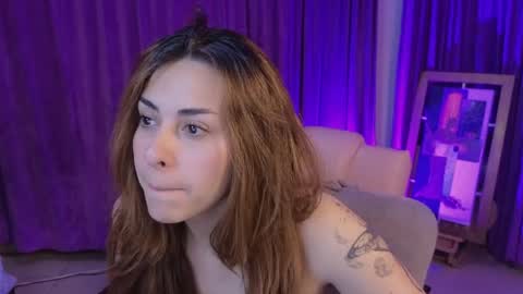                 Laura                 online show from May 31, 12:05 am