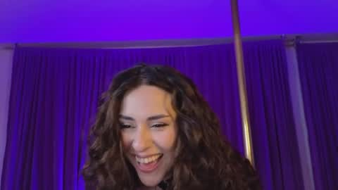                 Laura                 online show from July 14, 11:53 pm