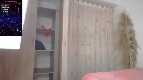 Snapshot of megan_sr03 chatting on February 1, 3:39 pm Megan online show from February 1, 3:39 pm