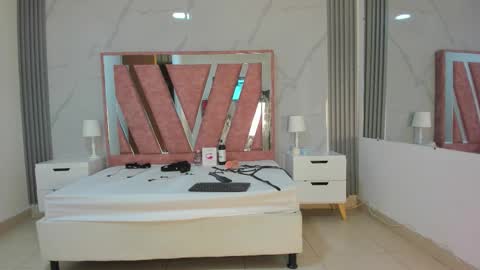 Megan Sweet online show from December 21, 7:40 pm