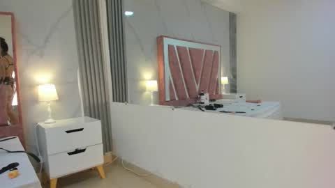 Megan Sweet online show from December 17, 8:02 pm