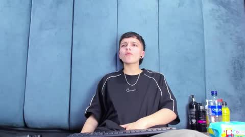 megan_thompsonn_ online show from March 25, 2:17 am