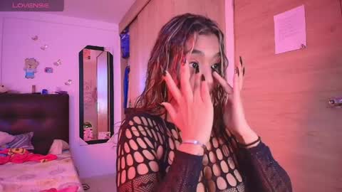 M E G A N   online show from May 29, 9:13 pm