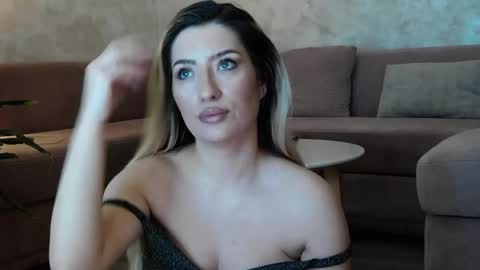 Megan online show from May 6, 10:36 pm