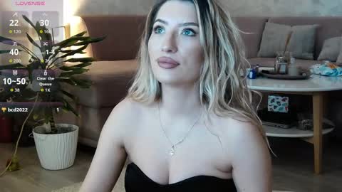 Megan online show from May 18, 6:58 pm
