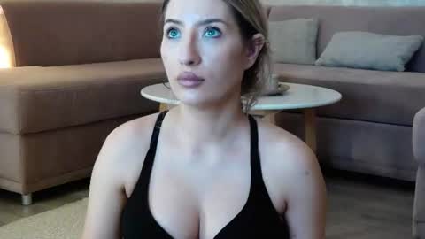 Megan online show from June 21, 9:30 pm