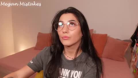 Snapshot of meganmistakes chatting on January 13, 12:51 am Megan Mistakes online show from January 13, 12:51 am