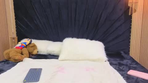 Megan online show from April 25, 3:20 pm