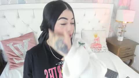 Snapshot of meganstar__ chatting on October 10, 11:59 am Megan online show from October 10, 11:59 am