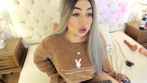 Snapshot of meganstar__ chatting on September 11, 11:54 am Megan online show from September 11, 11:54 am