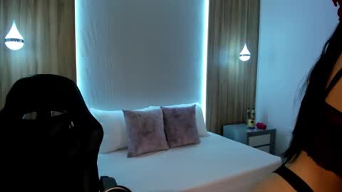 M E G A R A  online show from September 23, 2:21 am