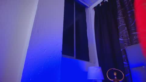 Snapshot of meggan_07 chatting on October 18, 5:32 am meggan online show from October 18, 5:32 am
