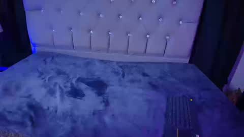 Snapshot of meggan_07 chatting on September 23, 5:05 am meggan online show from September 23, 5:05 am