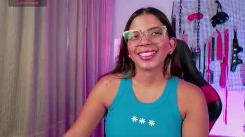 Snapshot of meggan_greey chatting on October 9, 2:32 pm Your best slave online show from October 9, 2:32 pm