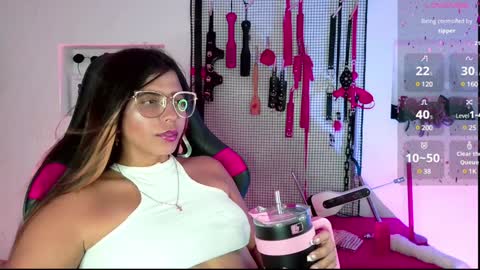 Snapshot of meggan_greey chatting on February 5, 8:46 pm Your best slave online show from February 5, 8:46 pm