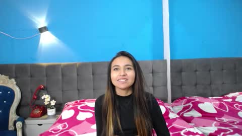 Snapshot of meggannfoxx chatting on October 21, 3:05 pm MeggannFoxx online show from October 21, 3:05 pm