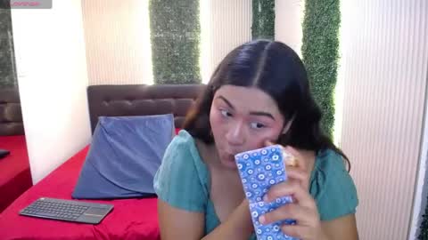 meipink online show from May 22, 9:02 pm