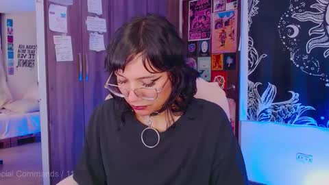 Snapshot of mel_dahlia chatting on September 29, 1:43 am Melissa - - Please help me to reach 100 thumbs up online show from September 29, 1:43 am