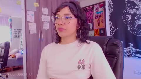 Snapshot of mel_dahlia chatting on October 14, 7:38 pm Melissa - - Please help me to reach 100 thumbs up online show from October 14, 7:38 pm