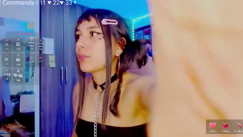 Snapshot of mel_dahlia chatting on February 5, 2:40 am Melissa - - Please help me to reach 100 thumbs up online show from February 5, 2:40 am