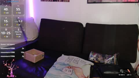 Snapshot of mel_raise chatting on December 10, 11:51 pm mel raise online show from December 10, 11:51 pm