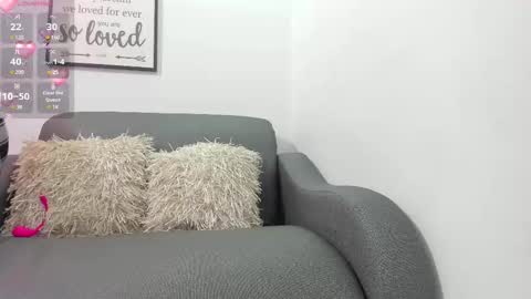 Snapshot of melan_owen chatting on February 14, 10:49 am melan_owen online show from February 14, 10:49 am