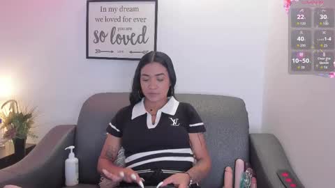 Snapshot of melan_owen chatting on September 20, 11:19 am melan_owen online show from September 20, 11:19 am